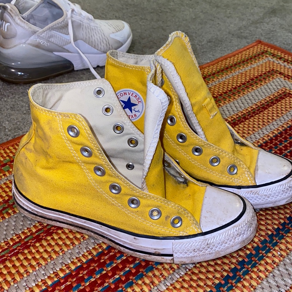 Yellow converse